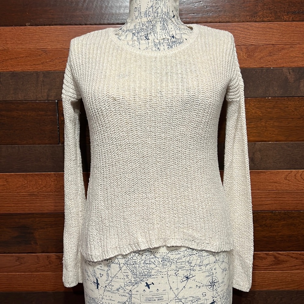 Hollister Scoop Neck Long Sleeve Ribbed Knit Oatmeal and Gold Colored Sw…